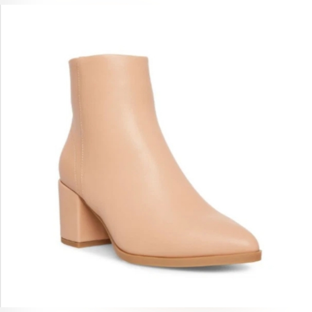 Elegant Tan Ankle Boots